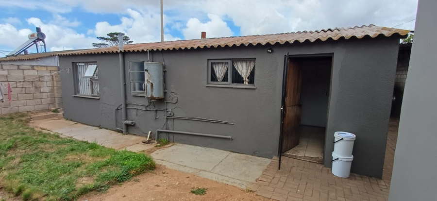 2 Bedroom Property for Sale in Zwide Eastern Cape